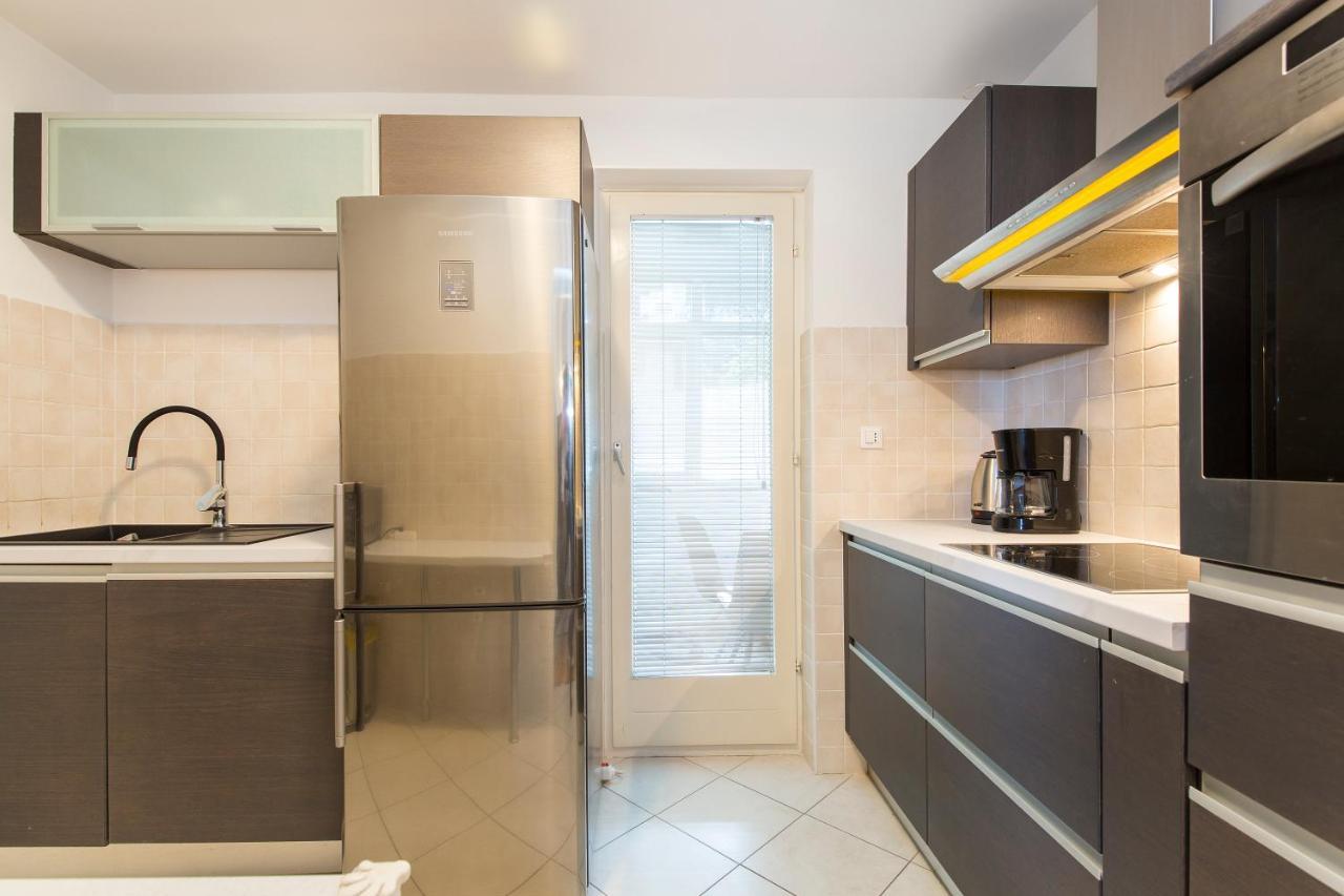 Apartment Parentium Poreč Buitenkant foto